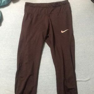 cropped leggings with mesh back